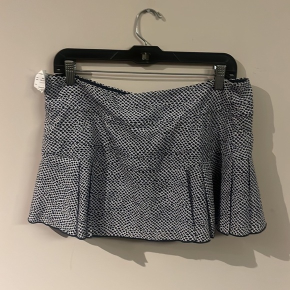 Nwt LADIES NIKE SKORT - Picture 4 of 5